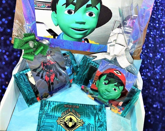 Fleer Ultra Pack Reboot 1995 - One Sealed Trading Card Pack, Stocking Stuffer