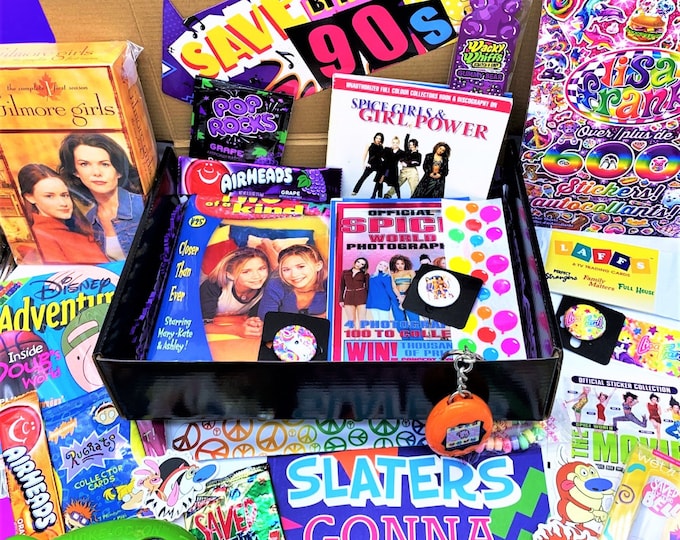 DESIGN Y2k 90's Mystery Box! Nostalgic gift, Birthday boxes, Mystery box, 90's fan, Vintage toys, Retro 90s gift