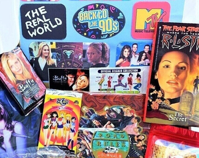 Y2K Mystery Time Capsule Treasure Box, 90's & 2000's trends