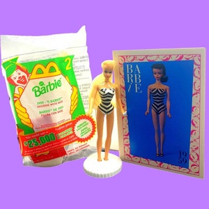 1959 Barbie jouet avec carte de mode (1999 Mattel)