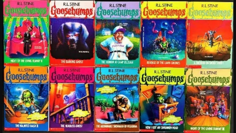 Pode incluir: Uma cole&ccedil;&atilde;o de dez livros Goosebumps de R.L. Stine. As capas apresentam v&aacute;rias ilustra&ccedil;&otilde;es assustadoras, incluindo um fantasma que late, uma m&aacute;scara assombrada e um gnomo de jardim.
