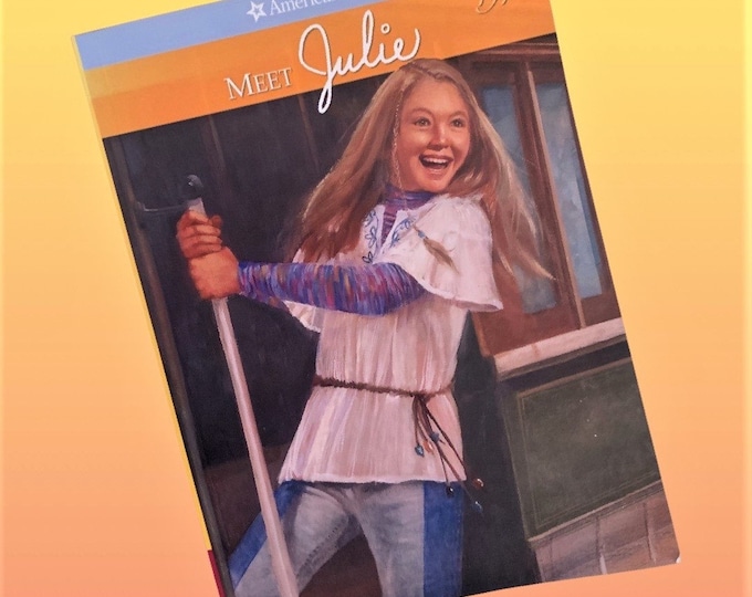 Meet Julie Book from the American Girl Collection (Good Condition)