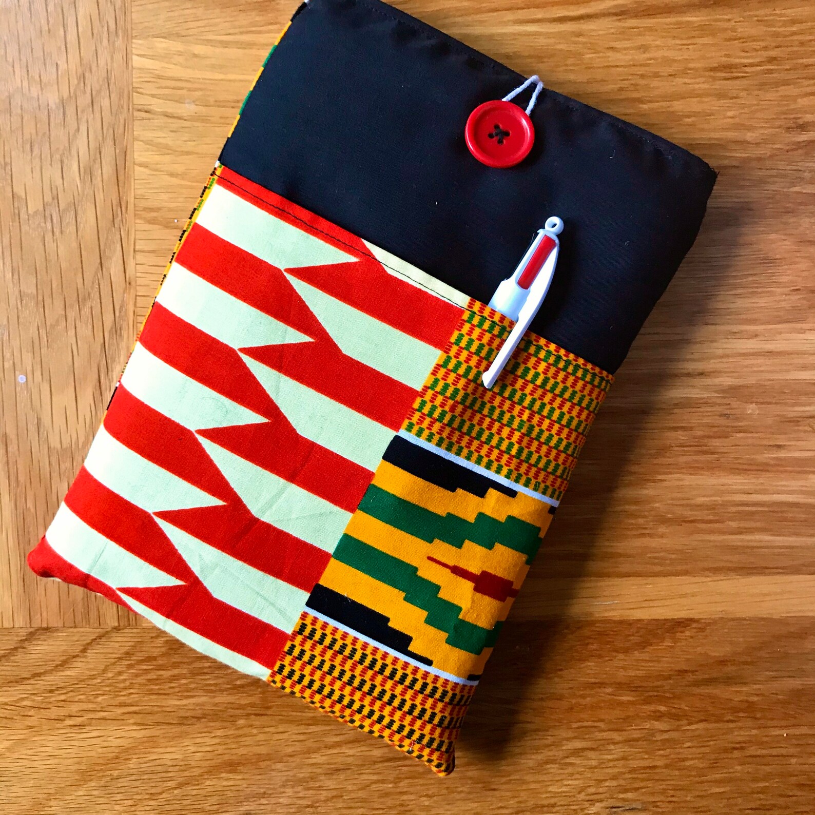 African Print iPad Tablet Padded Sleeve Case With Pocket 10.5 8 / 26 Cm