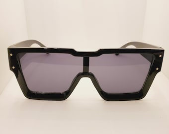 Duże prostokątne okulary przeciwsłoneczne: wyraziste, modne oprawki