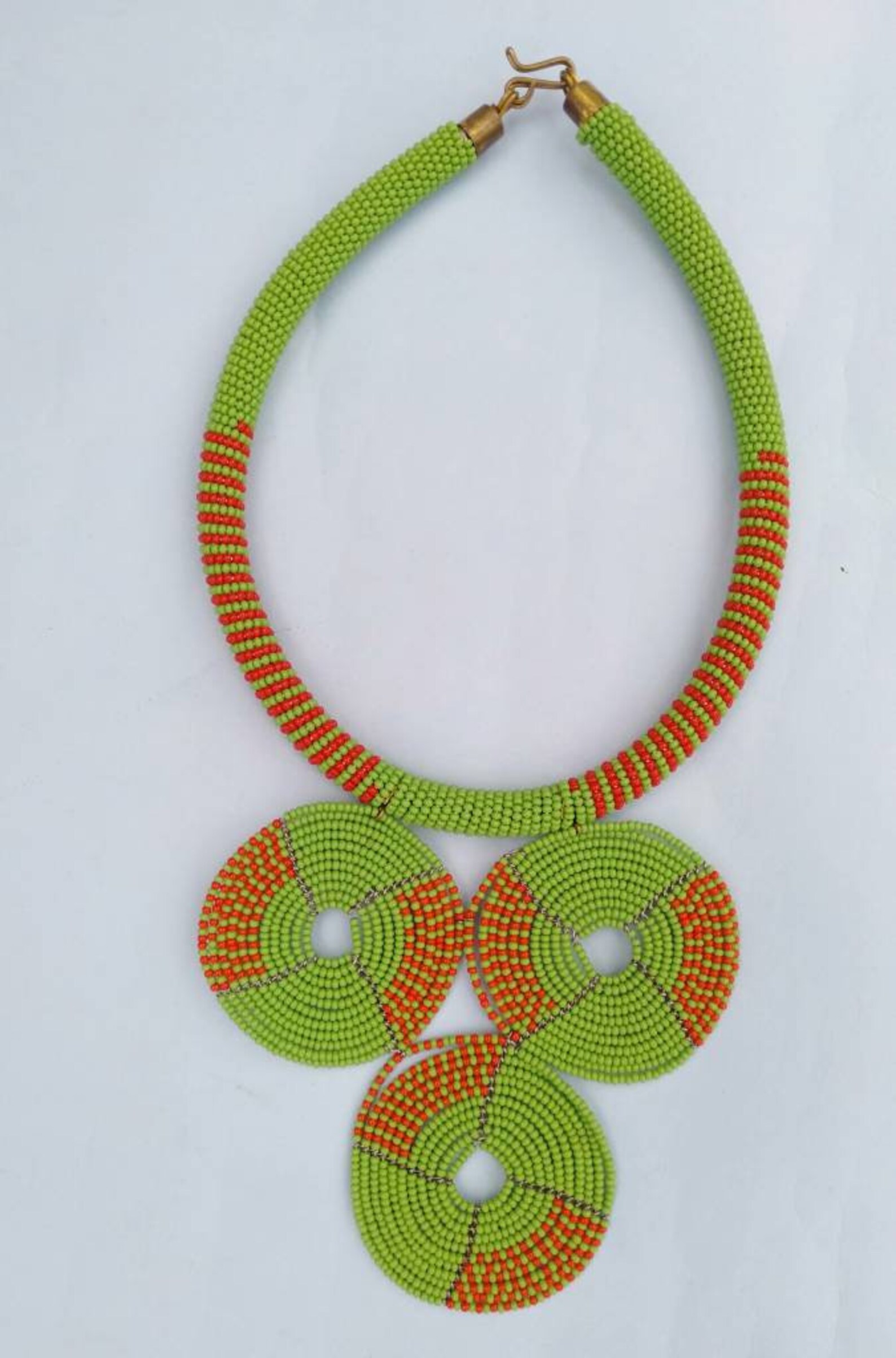 Red and green beads necklace Clearance