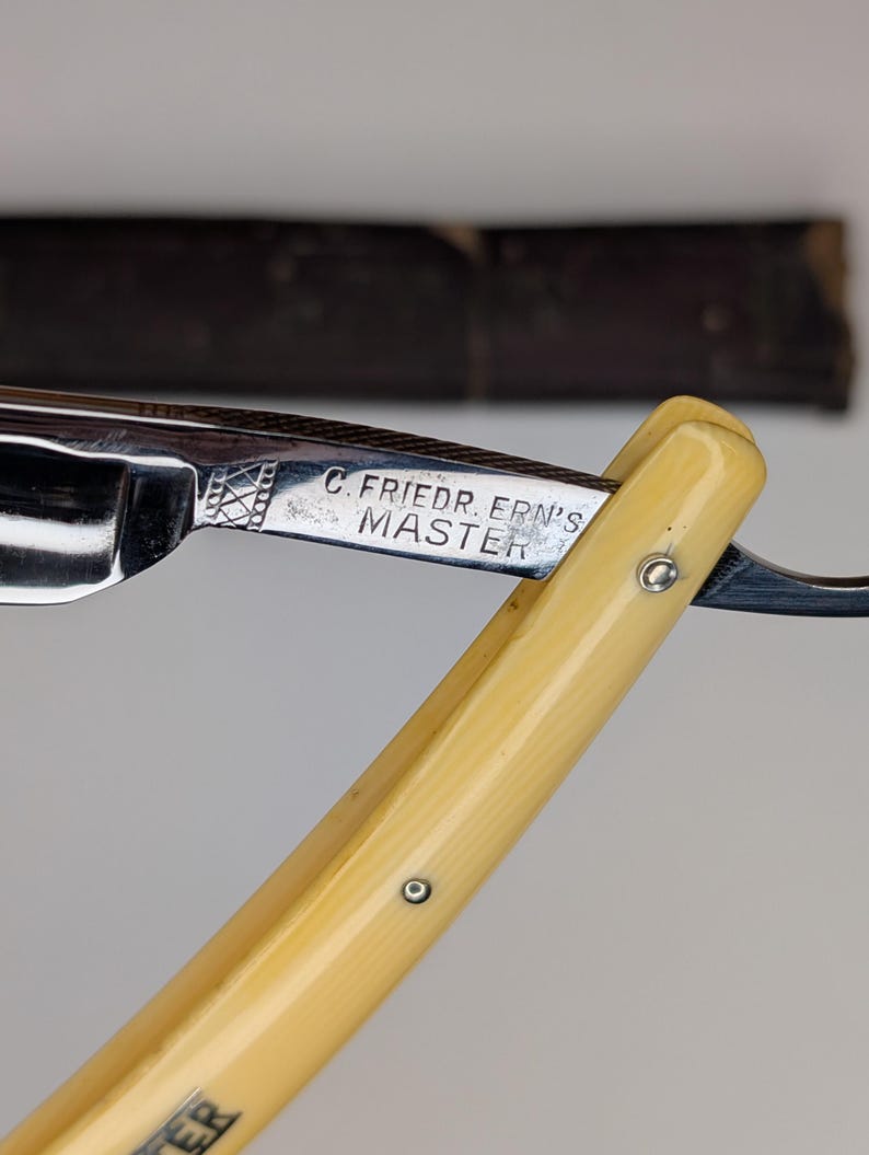 Vintage Razor ERN 