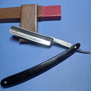Vintage Straight Razor J.A.HENCKELS ZWILLINGSWERK.Solingen 64 1/2.