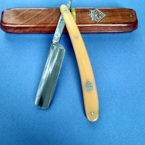 Antique 'ever-ready' 1924 (1919) Single Blade Razor, With Original