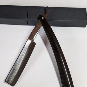 Antique G. Johnson SHEFFIELD Straight Razor