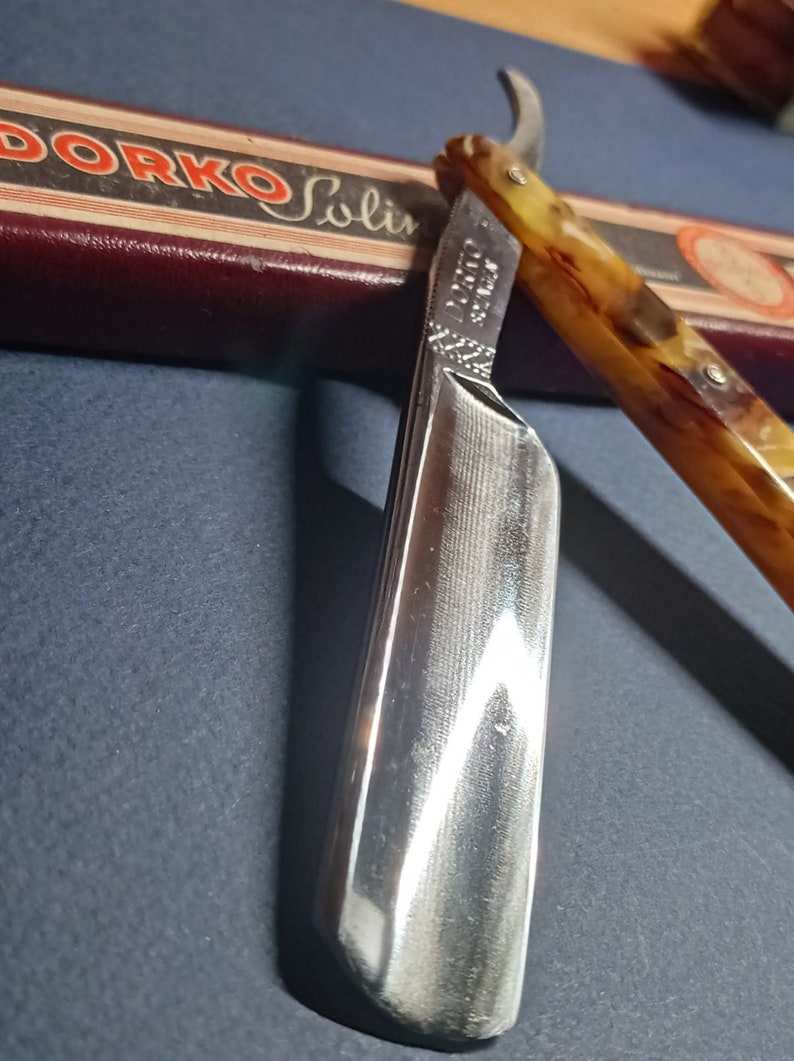Vintage Razor 