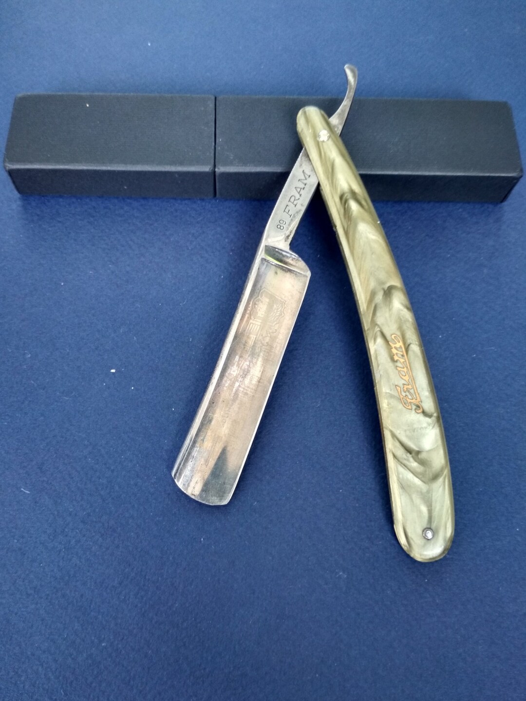 Buy Vintage Fram Mandler 5/8 Straight Razor Online in India - Etsy