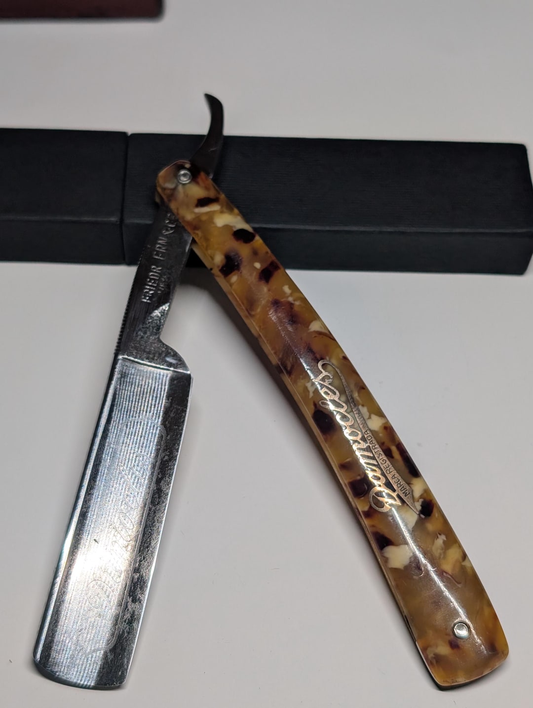 Ern Protector Razor Old Straight Razor F. ERN & Co