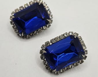 Vintage Ohrclips / Ohrclips Große königsblaue Plastikkristalle & klare Farbkristalle silberfarbenes Metall