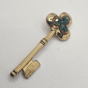 Vintage Coro Brooch Goldtone Key Emerald Green Crystals signed Coro