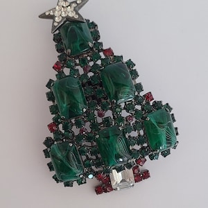 Vintage Lawrence VRBA massieve broche/hanger ambachtelijk groen glas en veelkleurige kristallen kerstboom ondertekend VRBA