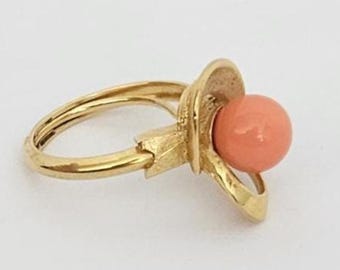 Vintage Avon Faux Coral Goldtone Ring | Textured Intricate Band size 5 1/2 US