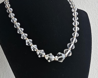 Vintage Halskette Choker Abgestufte Halskette Klare Farbe Kristalle und Gold Perlen