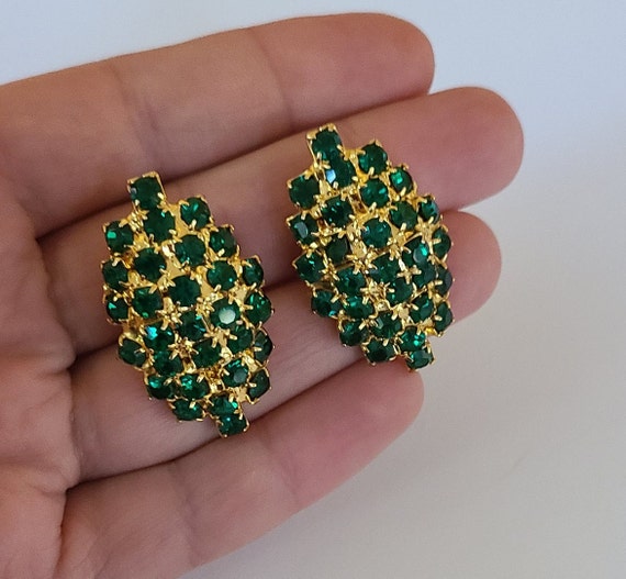 Vintage Clipon Earrings Vibrant Green Crystals Ma… - image 6