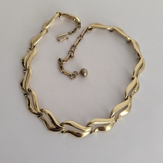 Vintage Monet Necklace Choker Goldtone Links Eleg… - image 2