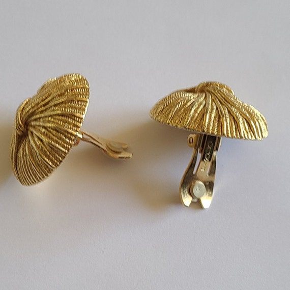 Exquisite Paolo Gucci Vintage  Clip-on Earrings G… - image 5