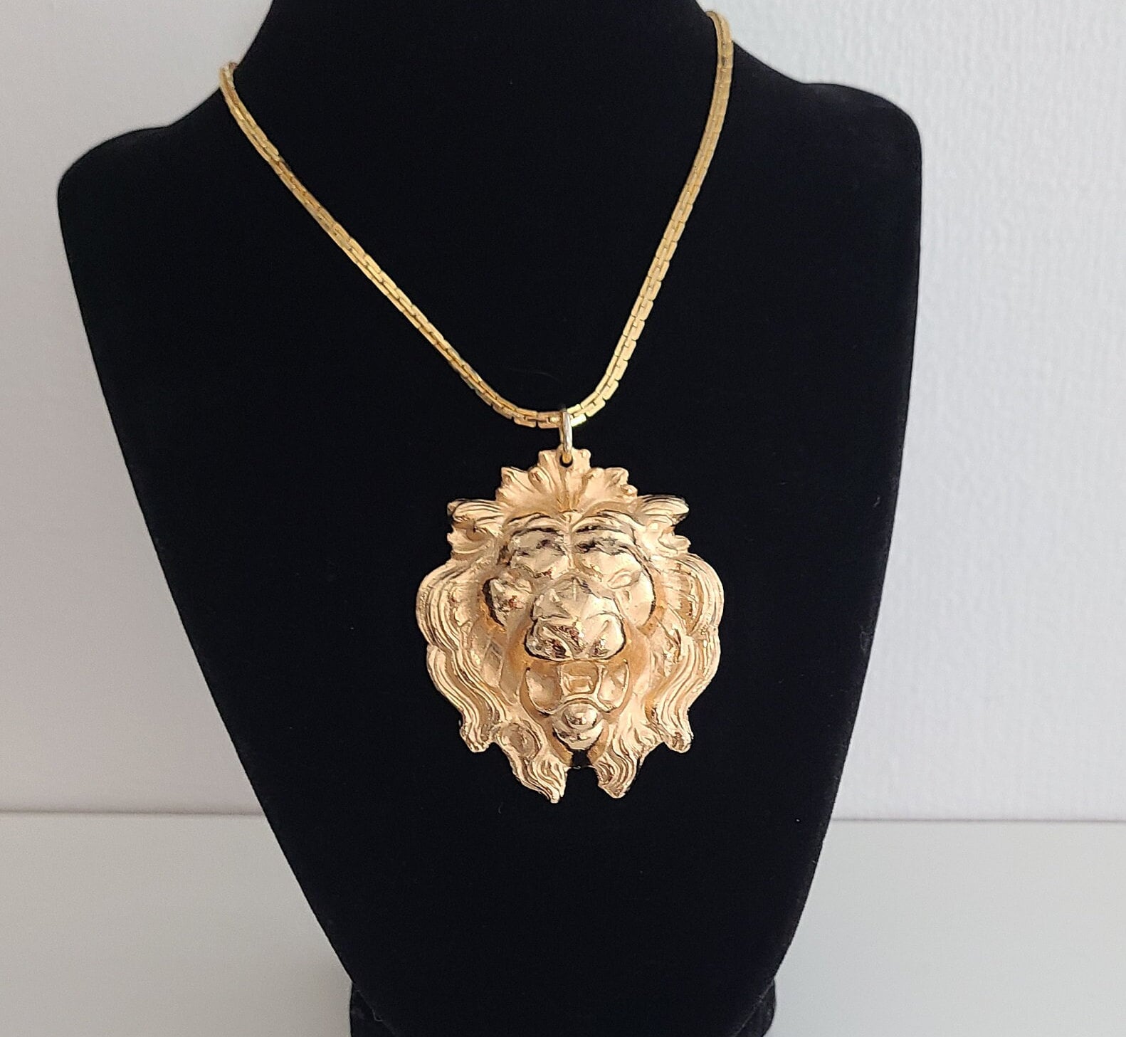 Vintage Napier Lion Pendant Articulated Polished Goldtone