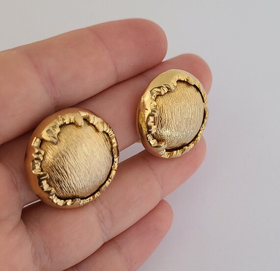 Vintage Clip-on Earrings Button Design with Textu… - image 7