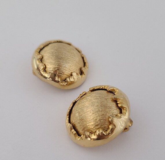 Vintage Clip-on Earrings Button Design with Textu… - image 4