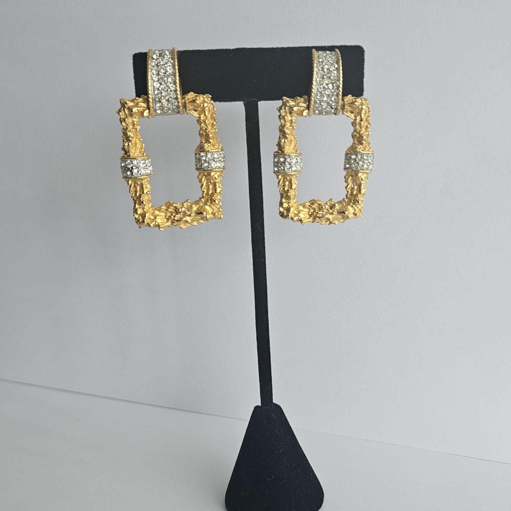 Vintage Clip-on Earrings Textured Goldtone Metal & Clear Color