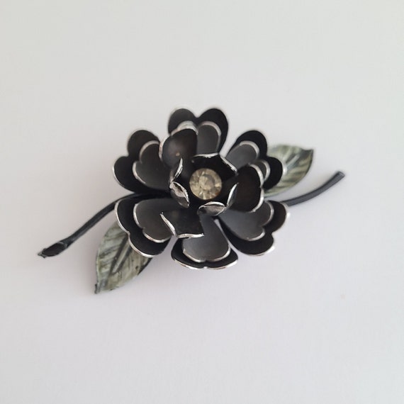 Vintage Coro Brooch Flower Black, Gray and Green … - image 4