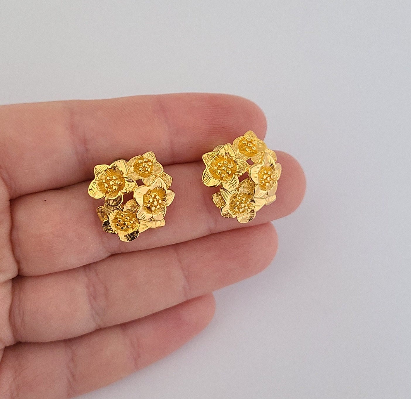 EU VINTAGE FLOWER BOUQUET DESIGN EAR CLIPS MADE IN WEST