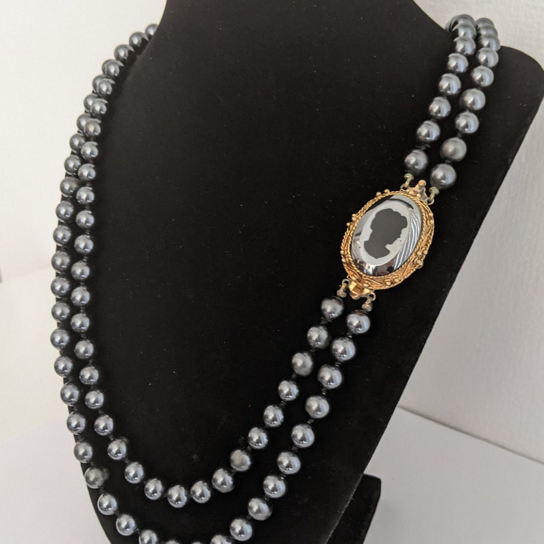 Vintage Necklace Convertible Central Section Detach as a Brooch Hematite Hand-Knotted Necklace Cameo Brooch Clasp
