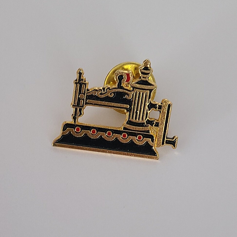 Sewing brooch shop