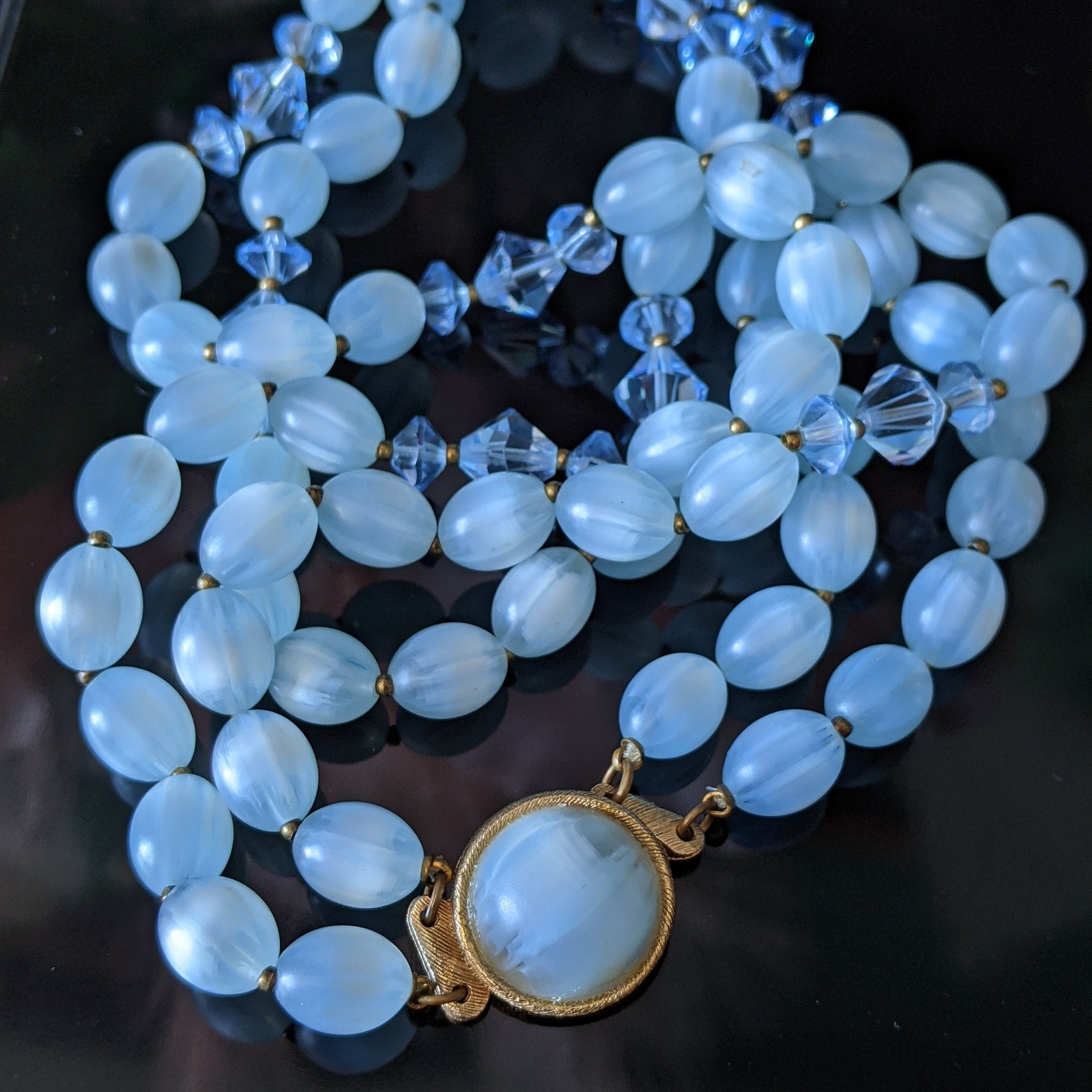 Collier Ancien Perles De Verre Incolores Et Opaline Bleu – Modèle 4681 – Occasion – Style Vintage