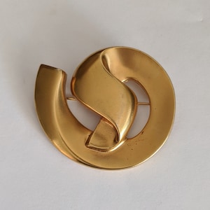 Vintage Avon Brooch &quot;Artist Dimensions&quot; Modern GoldTone Swirl Brooch