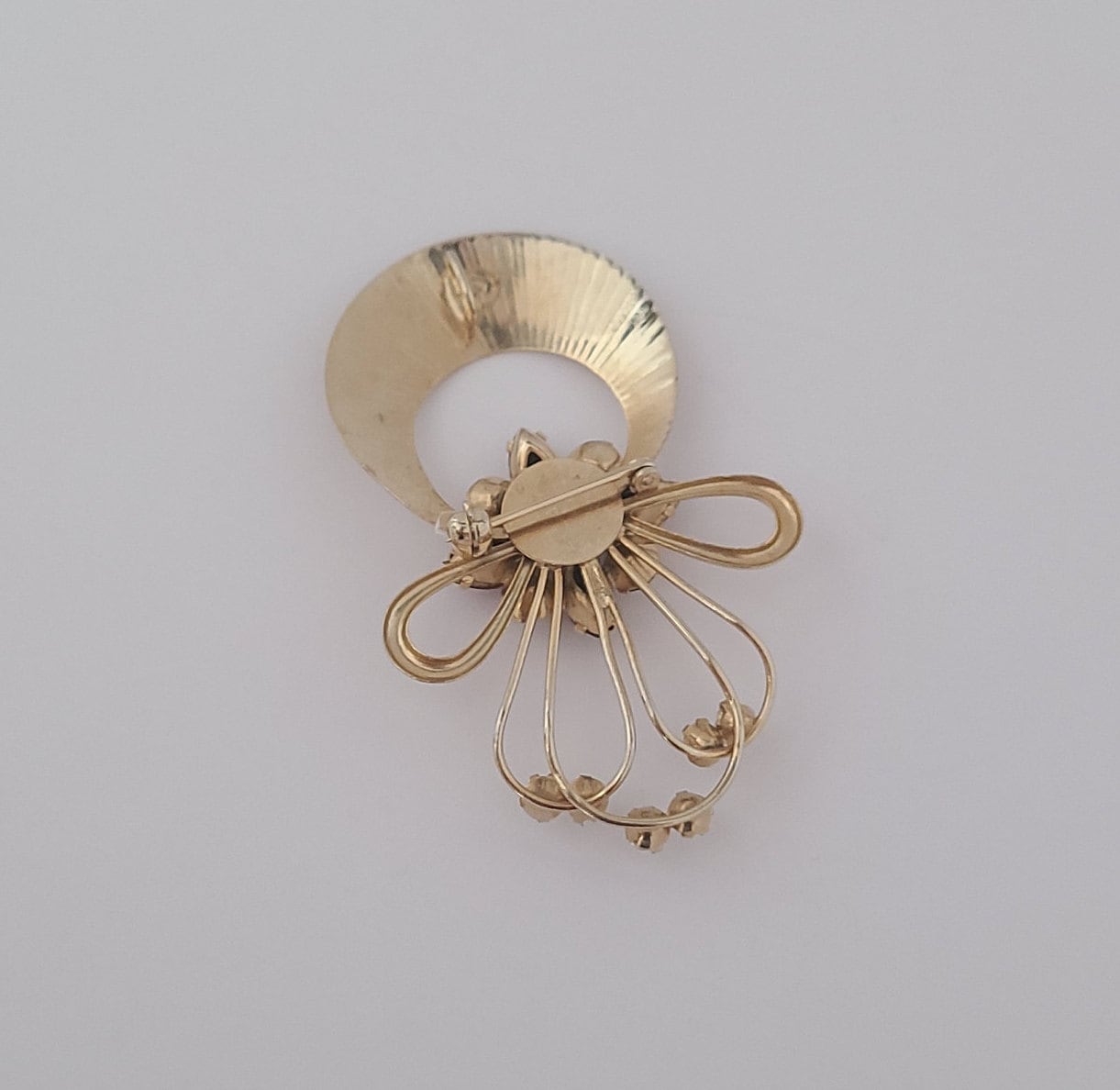 Broche/Pendentif Vintage Ancien En Or - Motif Florale Avec Cristal Rouge, Bijou Ancien Pour Femme