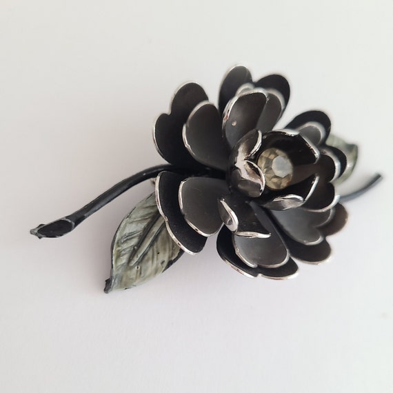 Vintage Coro Brooch Flower Black, Gray and Green … - image 2