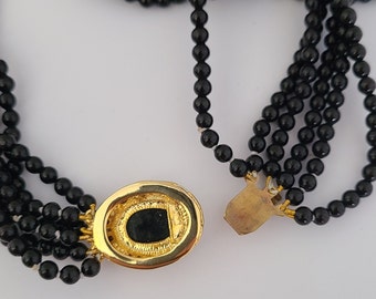 Chic Vintage Necklace Black Beads With Gold-tone Clasp
