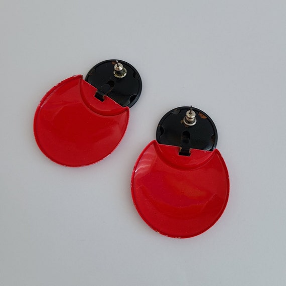 Vintage 80s FUN Drop Earrings Black and Red Metal - image 5