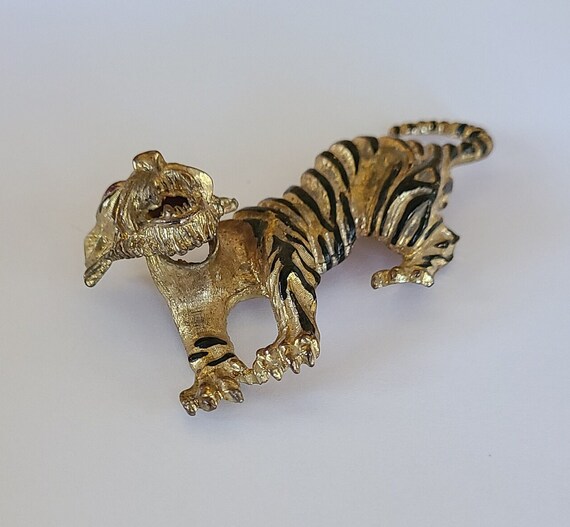 Vintage Brooch Articulated Tiger Goldtone and Bla… - image 8