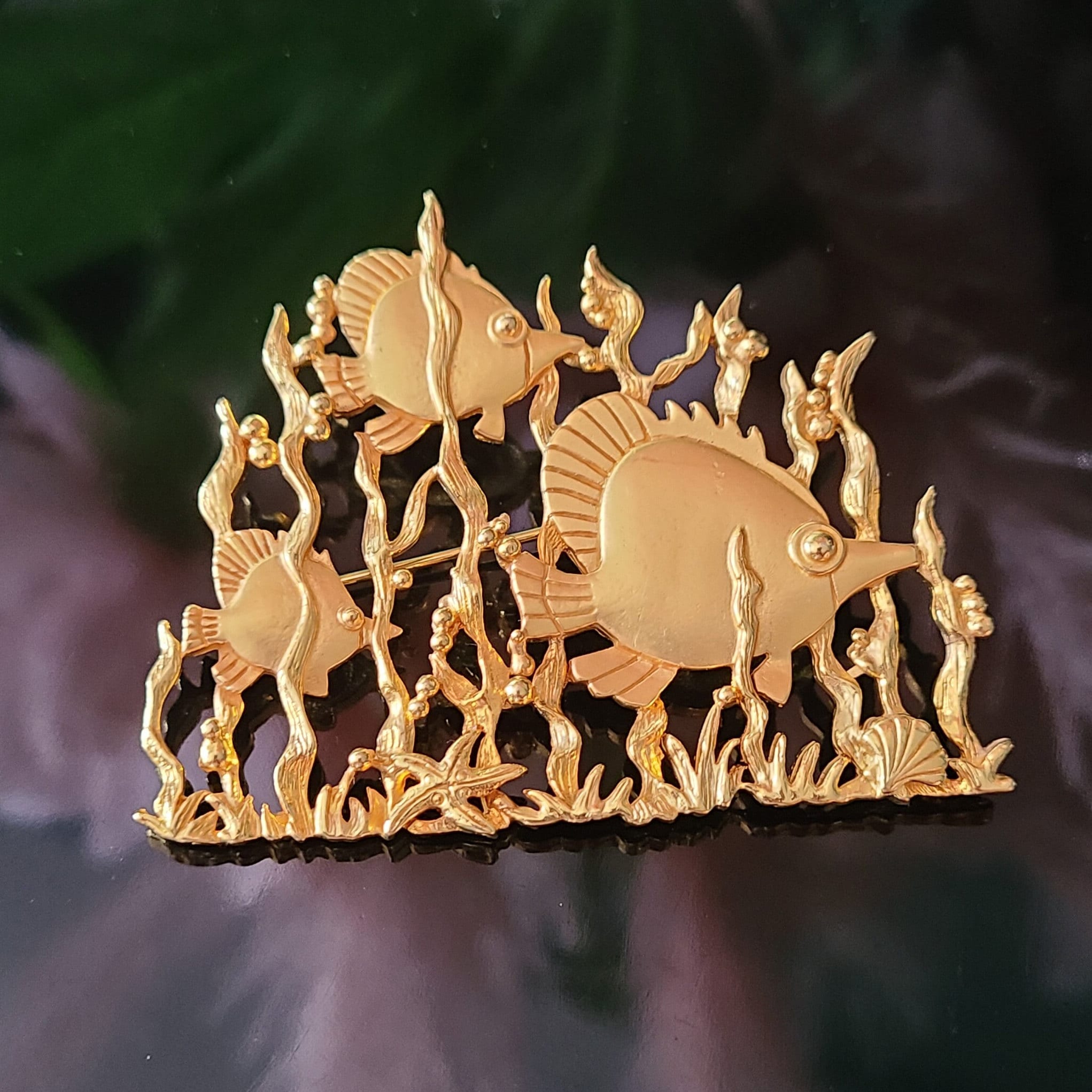 ヴィンテージ JJ ブローチ 魚の水中シーン Jonette Jewelry サイン入り