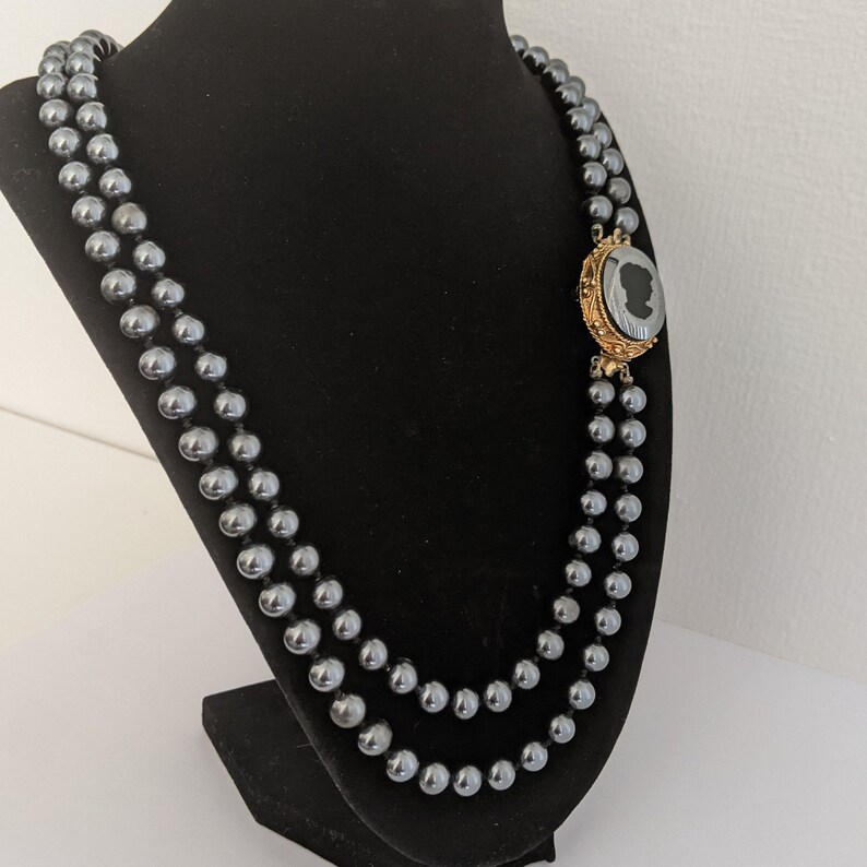 Vintage Necklace Convertible Central Section Detach as a Brooch Hematite Hand-Knotted Necklace Cameo Brooch Clasp