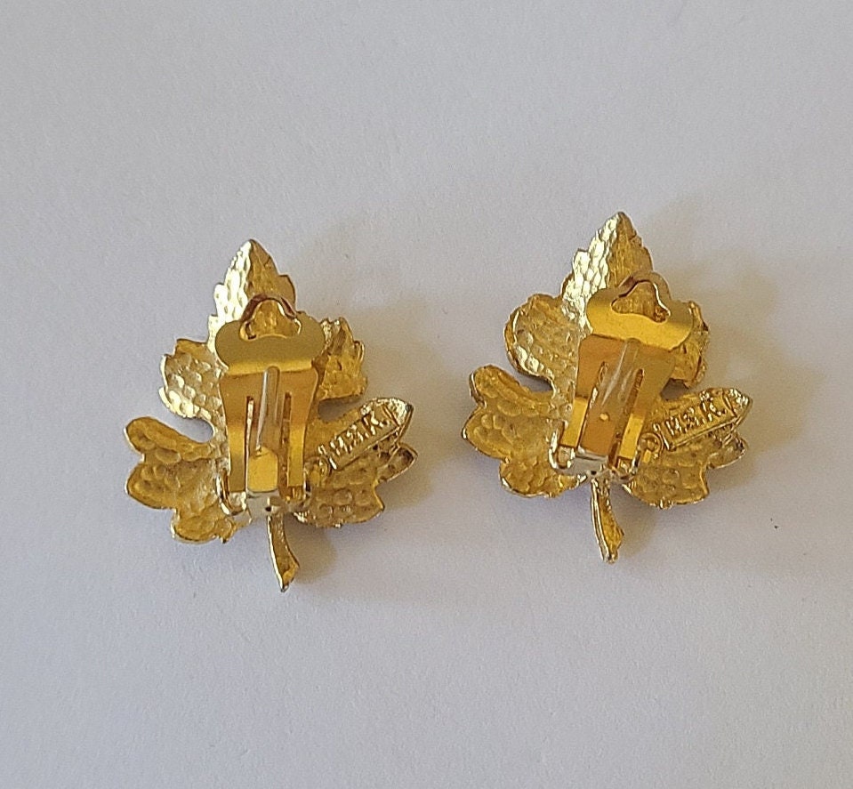 Boucles D'Oreilles Clips Vintage Signées BSK - Couleur Argenté - Occasion Très Bon État