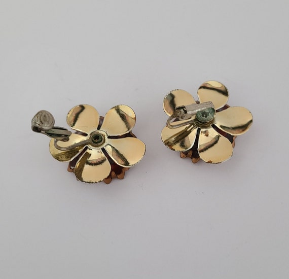 Vintage SET Floral Brooch and Clip-on Earrings Re… - image 10