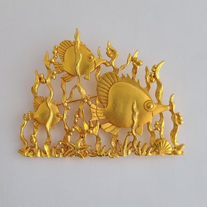 Vintage JJ Brooch fish underwater scene Jonette Jewelry signed JJ