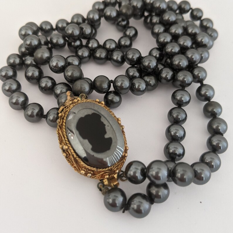 Vintage Necklace Convertible Central Section Detach as a Brooch Hematite Hand-Knotted Necklace Cameo Brooch Clasp