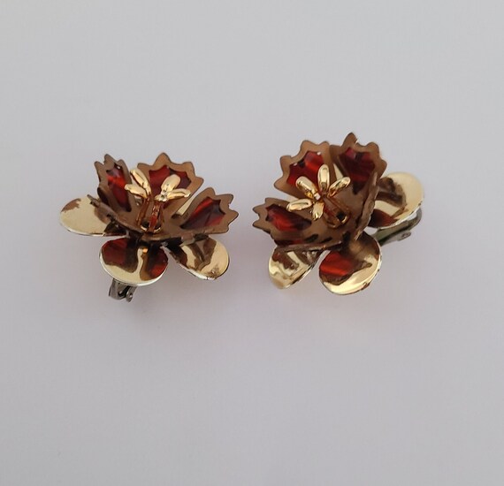 Vintage SET Floral Brooch and Clip-on Earrings Re… - image 9