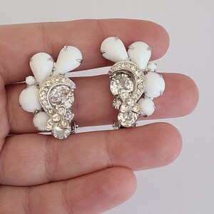 Vintage Clip-on Earrings Eisenberg Floral Design White and Clear Color Crystals in Rhodium Plating signed Eisenberg