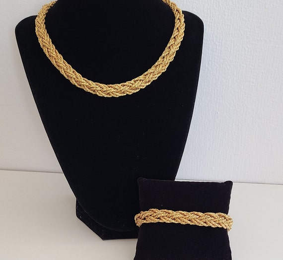 Exquisite Vintage MONET Set Textured Rope Goldton… - image 2