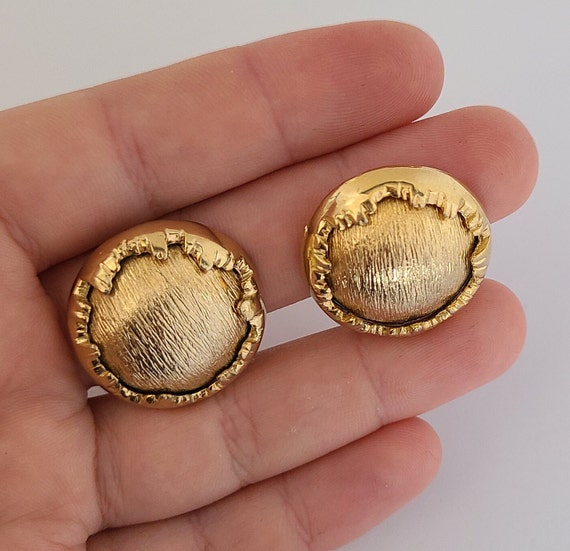 Vintage Clip-on Earrings Button Design with Textu… - image 8