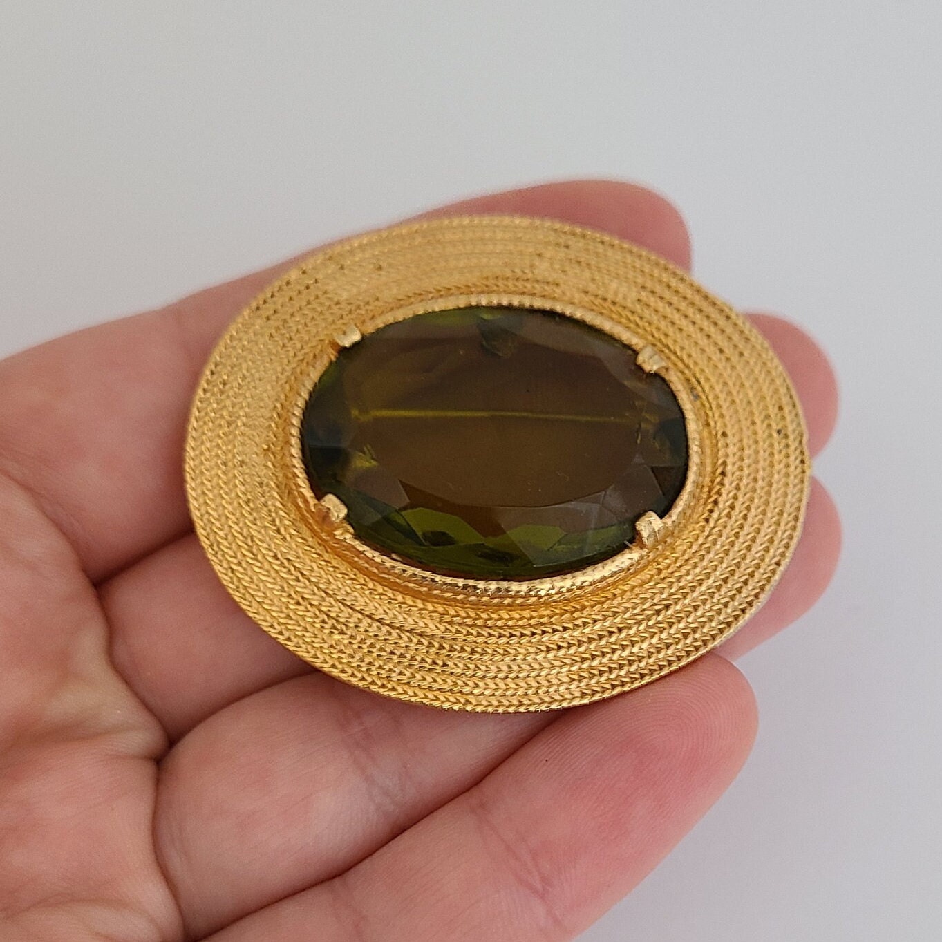 Vintage Brooch Accessocraft NYC Green Crystal Goldtone Rope